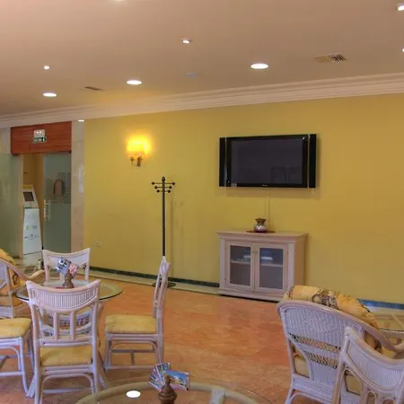 Hotel Avenida 2*